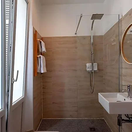 L'hotera Hotel 2*